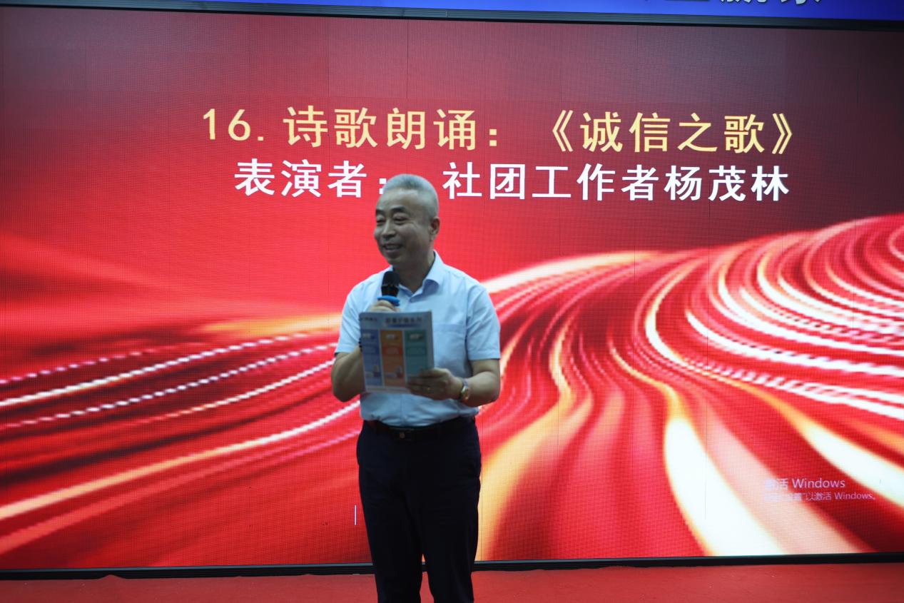 d94e84e300bb44863352722648df481.jpg