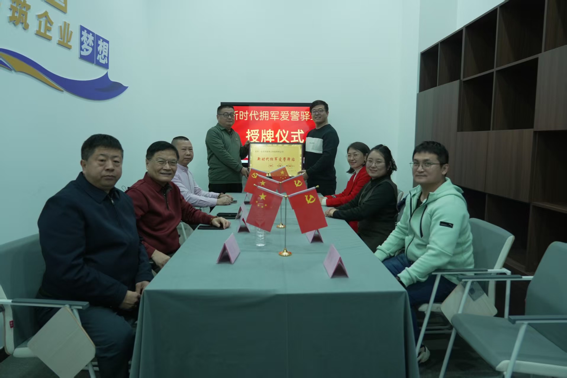 f1c2489a717a4cb8fd11cf2228b2ba03.jpg f1c2489a717a4cb8fd11cf2228b2ba03.jpg