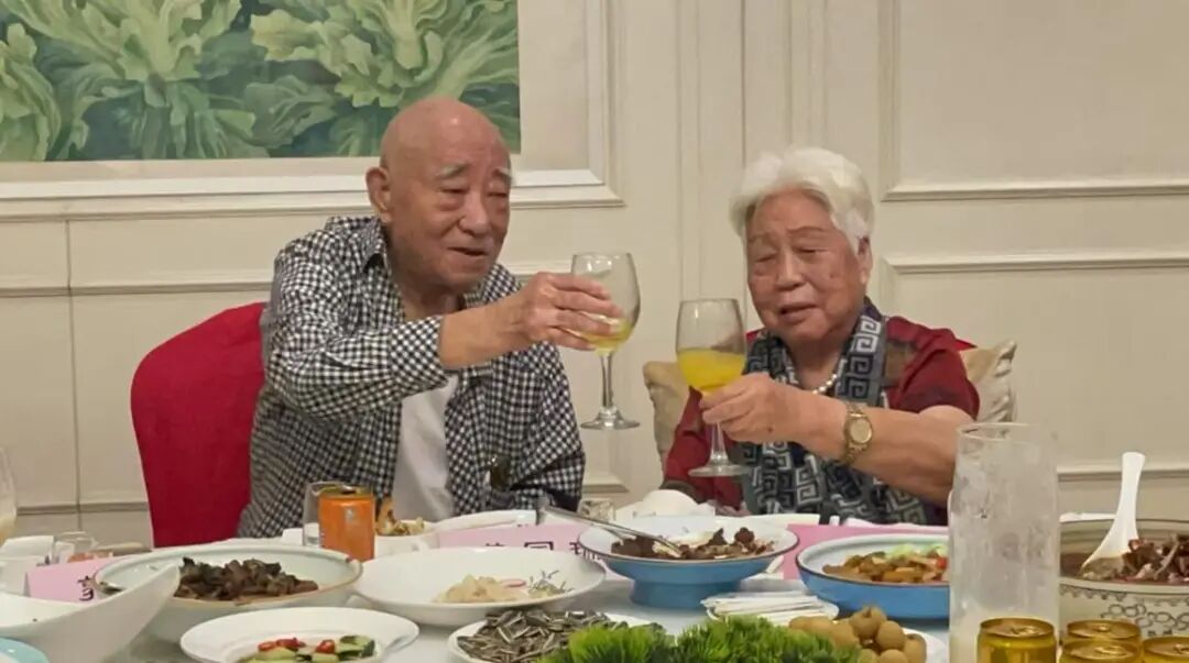 fcc6e9d672cc68c194b4aa3bd2395ec8.jpg fcc6e9d672cc68c194b4aa3bd2395ec8.jpg