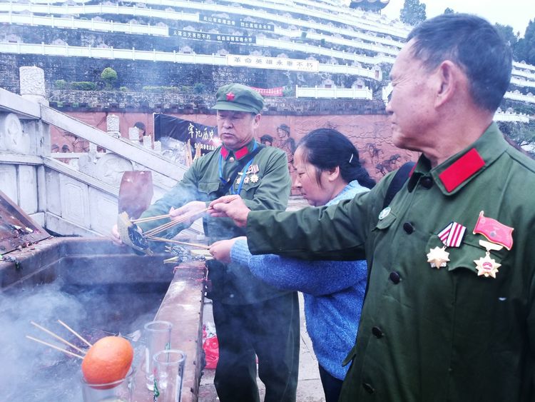 碧血铸忠魂 —— 追记对越自卫还击战烈士赵映华
