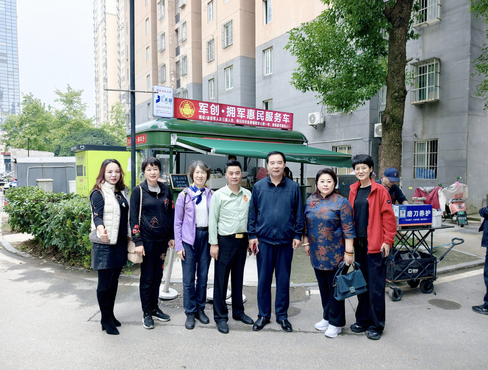 南北三方签约及纪念章赠送仪式